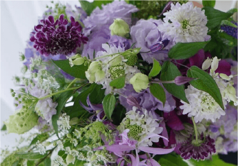 お花アレンジの会”chamie chamie flower”主宰・佐藤いづみ先生「初夏のブーケを束ねてみましょう」