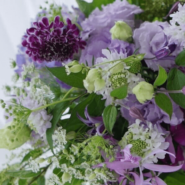 お花アレンジの会”chamie chamie flower”主宰・佐藤いづみ先生「初夏のブーケを束ねてみましょう」