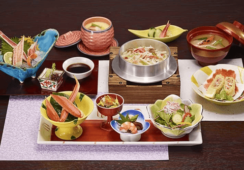 じゅんさんぽ〜着物で季節のカニ料理〜