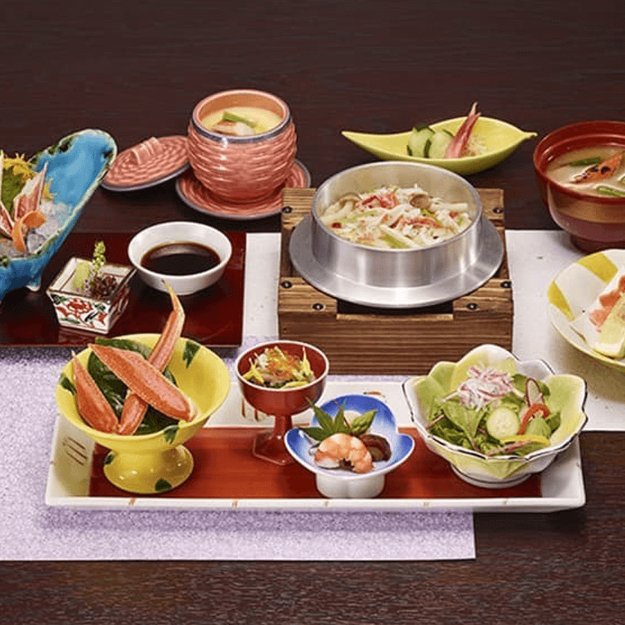 じゅんさんぽ〜着物で季節のカニ料理〜