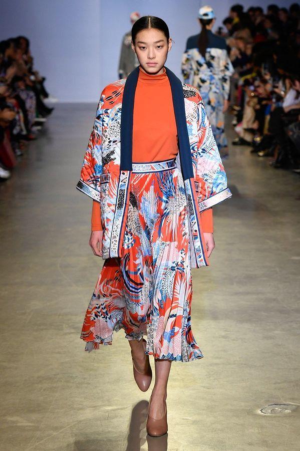 LEONARD PARISのショーで 「WORLD KIMONO SNAPS」 ‐ FRANCE