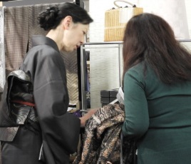誉田源兵衛を吟味する様子