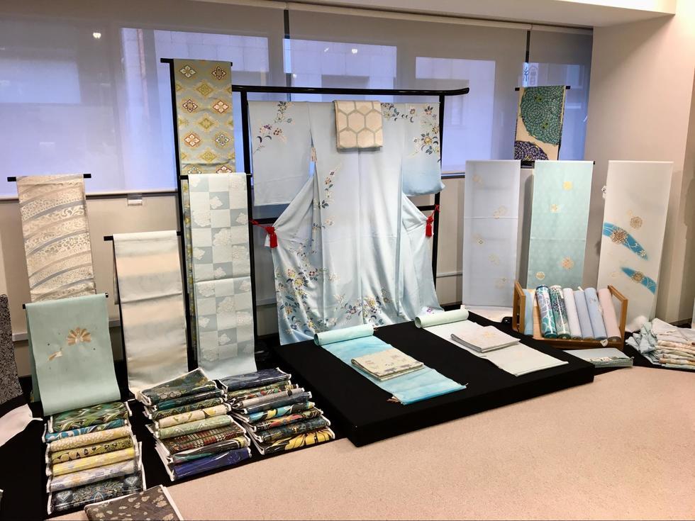 水色(みずいろ)の着物を集めたカラー特集企画 京都きもの市場 銀座店「みずいろ」取材レポート