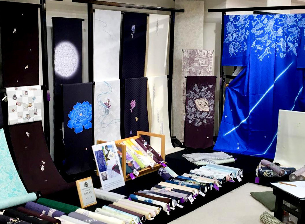 東京手描き友禅作家『染谷 洋』氏の新作着物 満天の星空が染め上げられる「星座シリーズ」