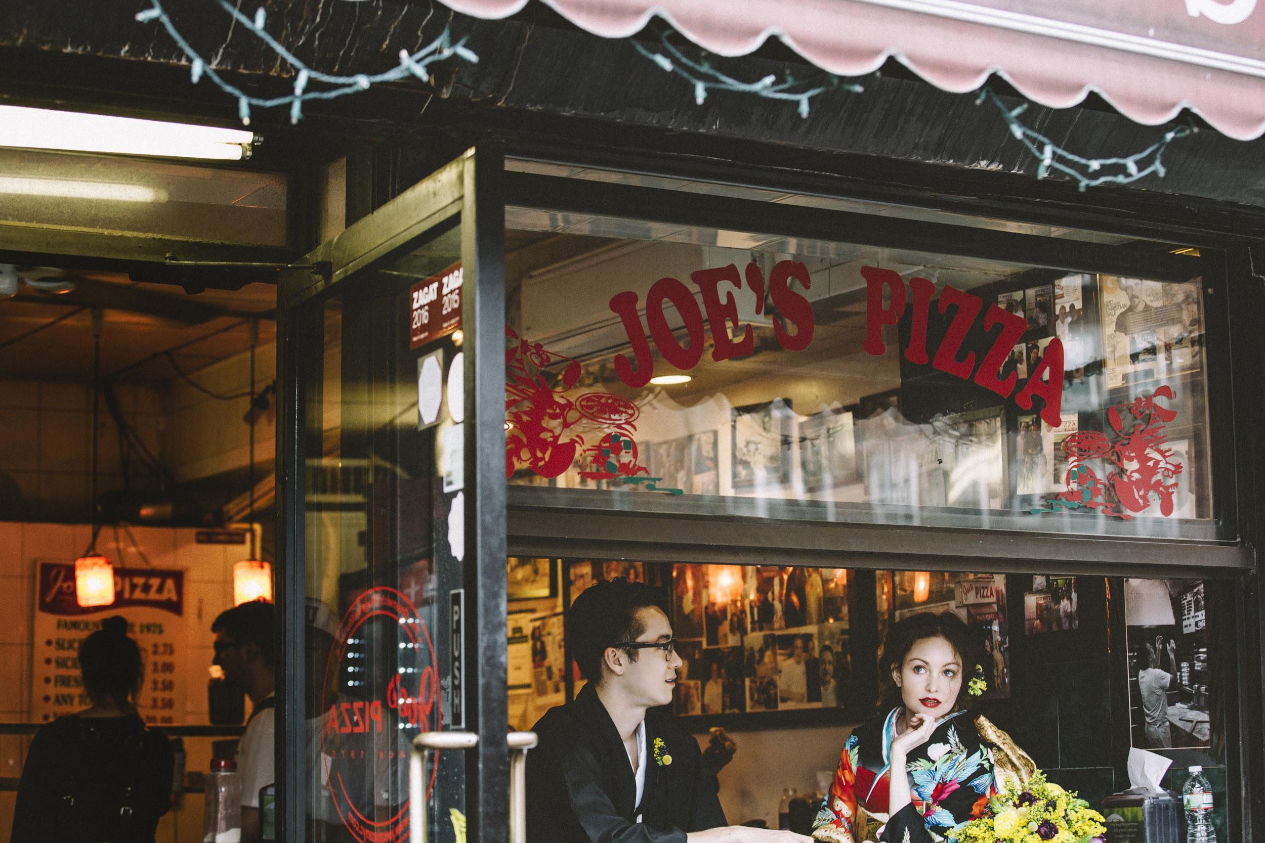 ニューヨークで一番有名なピザ屋さんにて