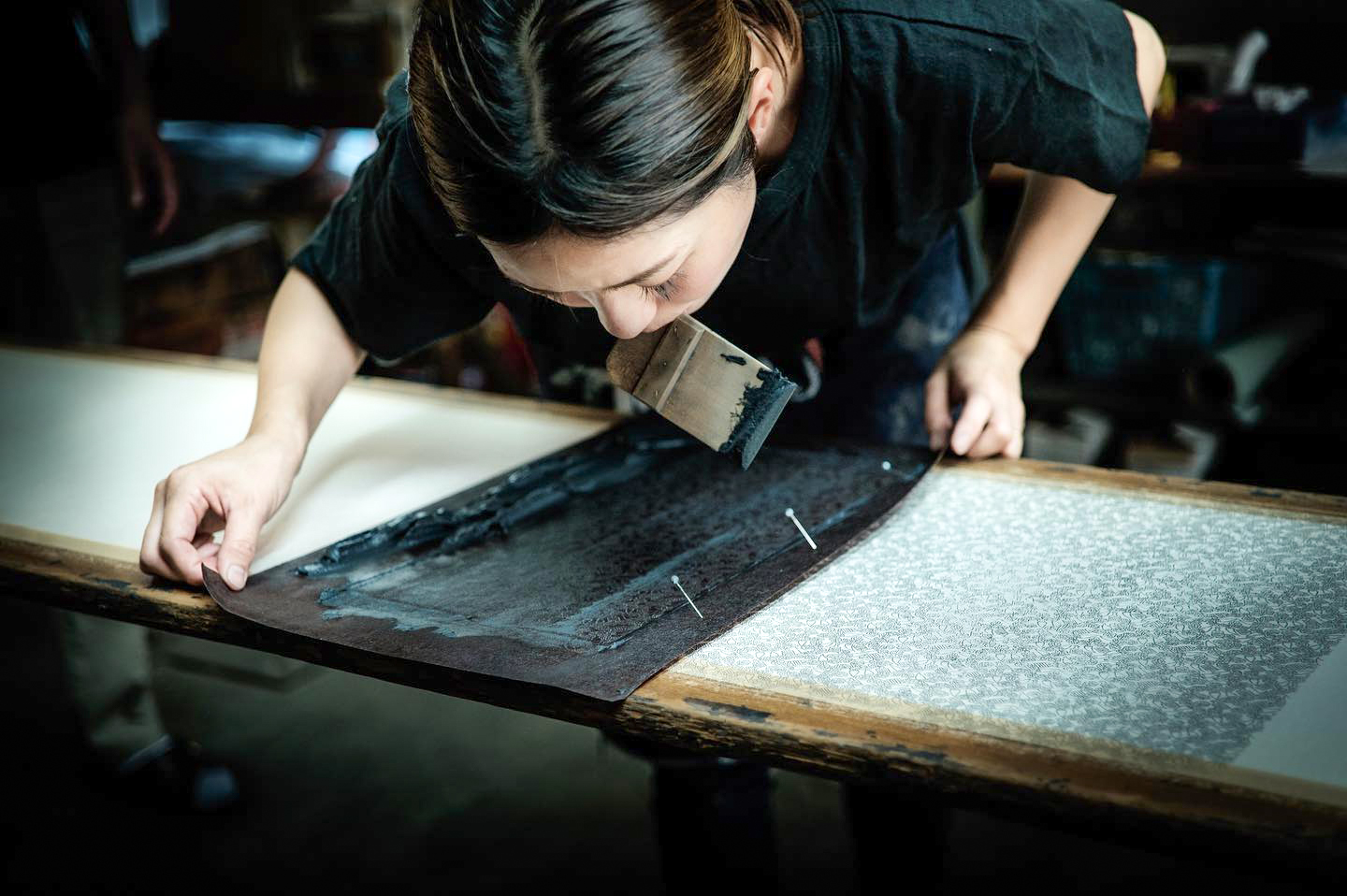 女性職人がえがく江戸の『粋』 石塚染工5代目 石塚久美子さんの江戸小紋 in 京都きもの市場 銀座店