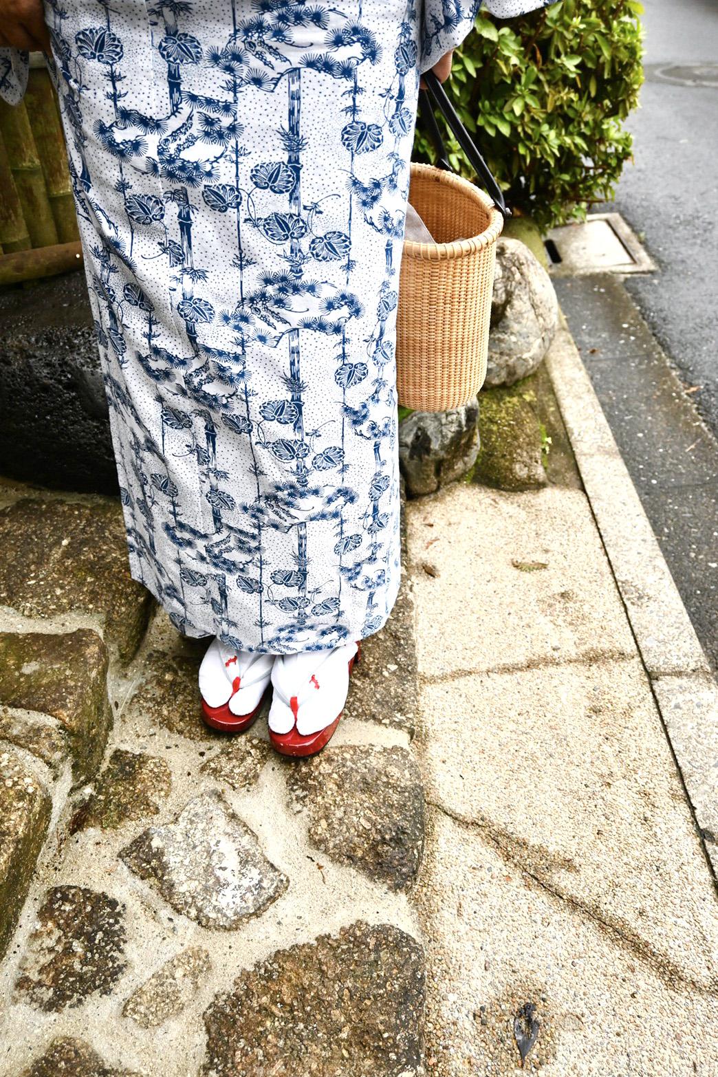 超絶技巧から生まれる、”長板中形”の清しい白 「つむぎみち」 vol.6｜コラム｜きものと（着物メディア）│きものが紡ぐ豊かな物語。－京都きもの市場