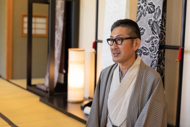 右脳の世界と左脳の世界