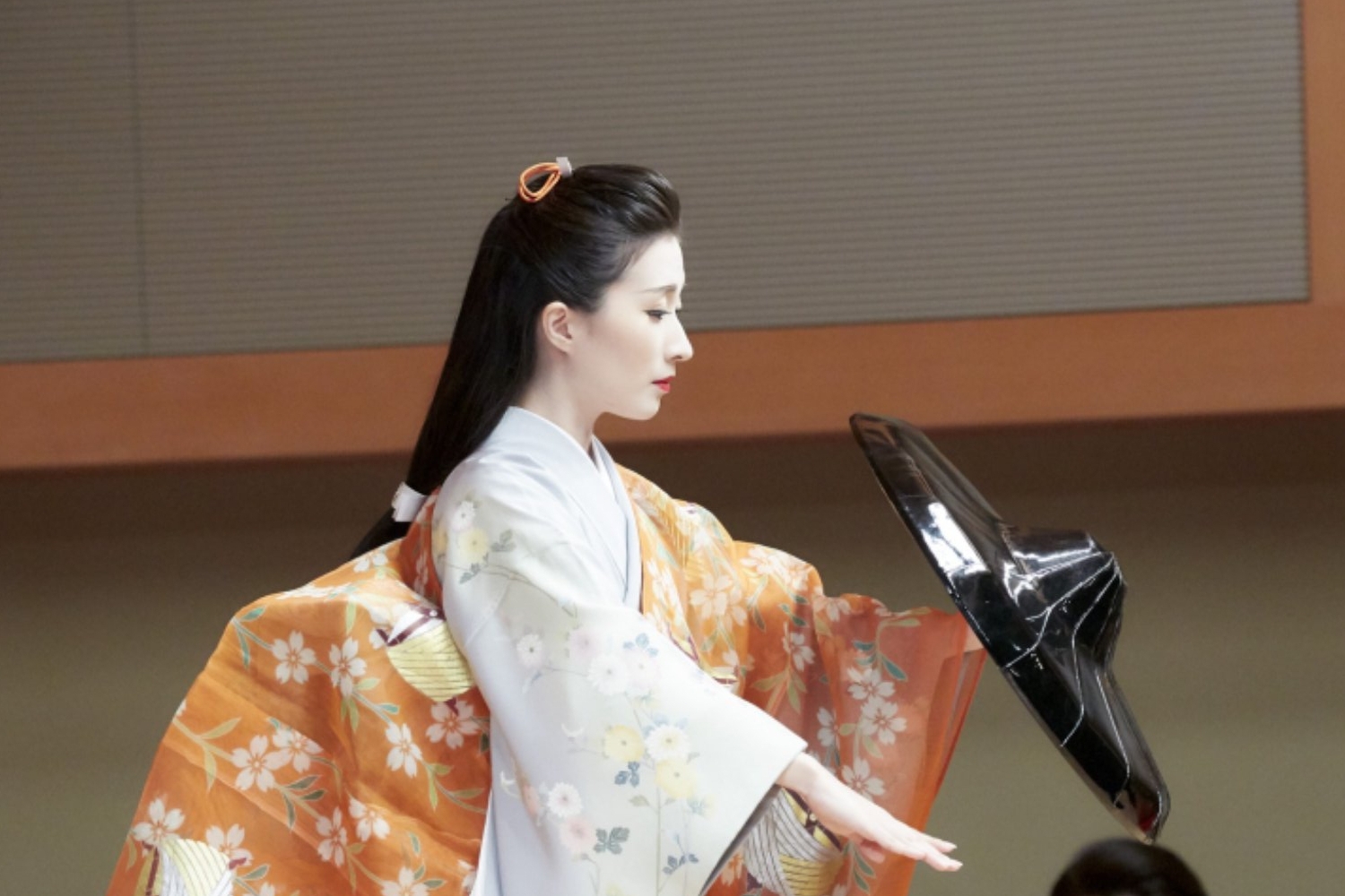 着物姿を一層引き立てる美髪ヘア 花柳凜の 和でも洋でも美しく Vol 2 着物 和 京都に関する情報ならきものと 着物姿を一層引き立てる美髪ヘア 花柳凜の 和でも洋でも美しく Vol 2 着物 和 京都に関する情報ならきものと