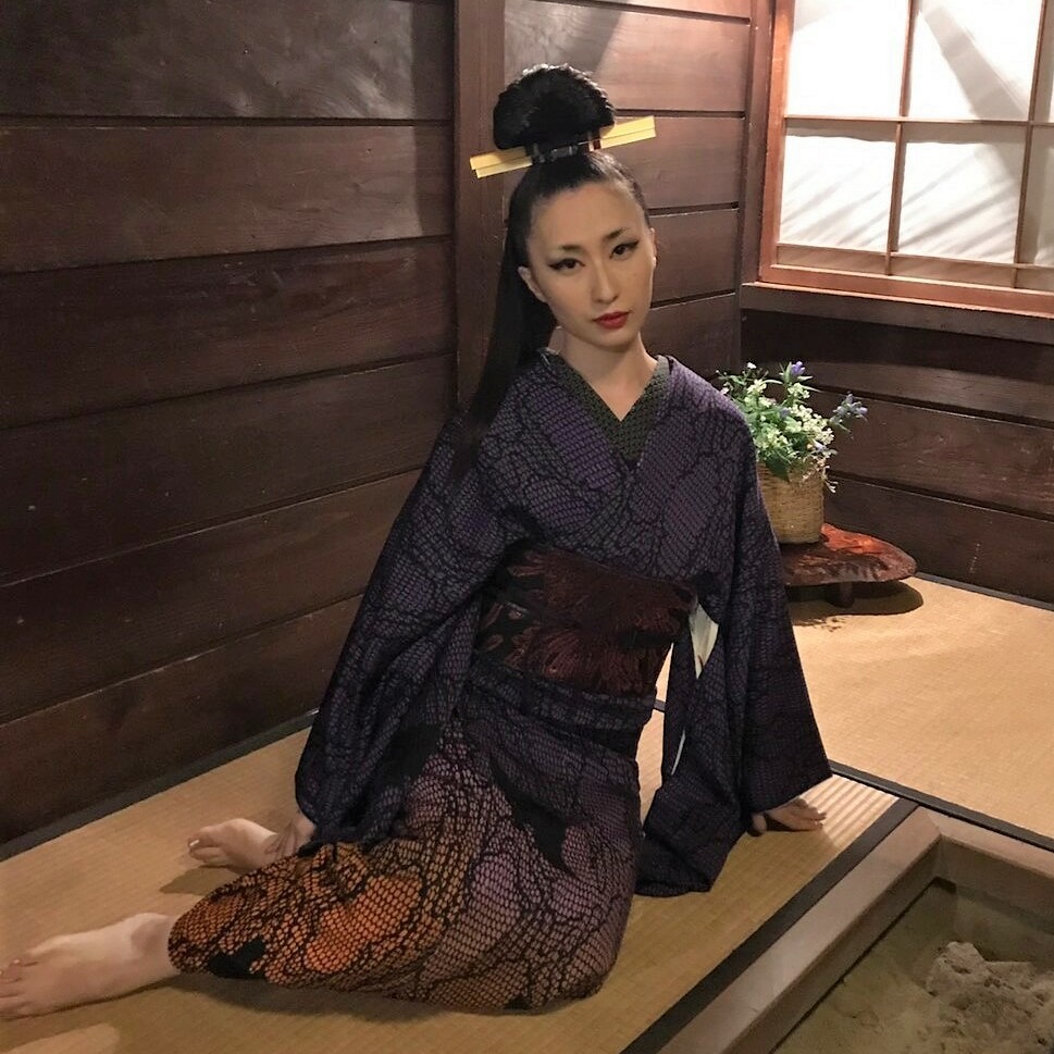 着物姿を一層引き立てる美髪ヘア 花柳凜の 和でも洋でも美しく Vol 2 着物 和 京都に関する情報ならきものと 着物姿を一層引き立てる美髪ヘア 花柳凜の 和でも洋でも美しく Vol 2 着物 和 京都に関する情報ならきものと