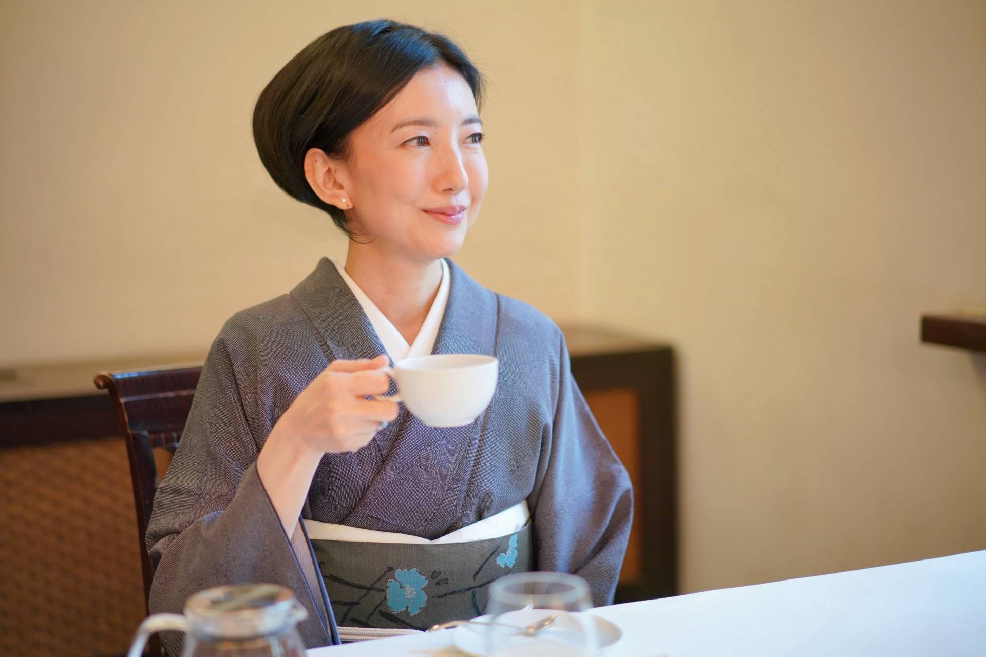 ゆっくりとダージリンティーを味わいながら