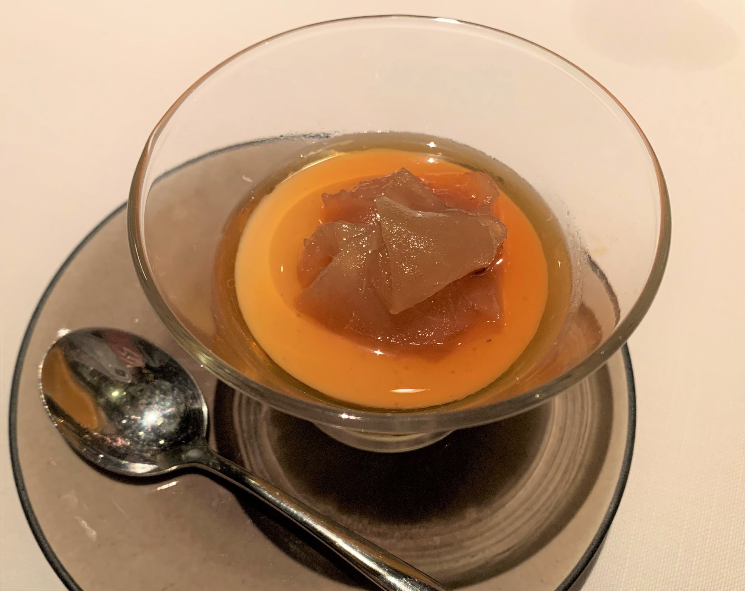 カルヴァドスのような風味のデザート
