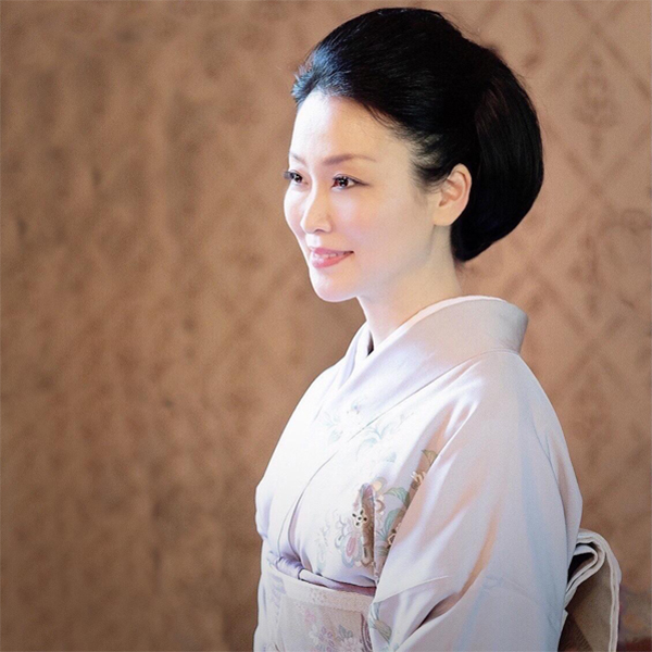 アーティスト Junko Sophie Kakizaki