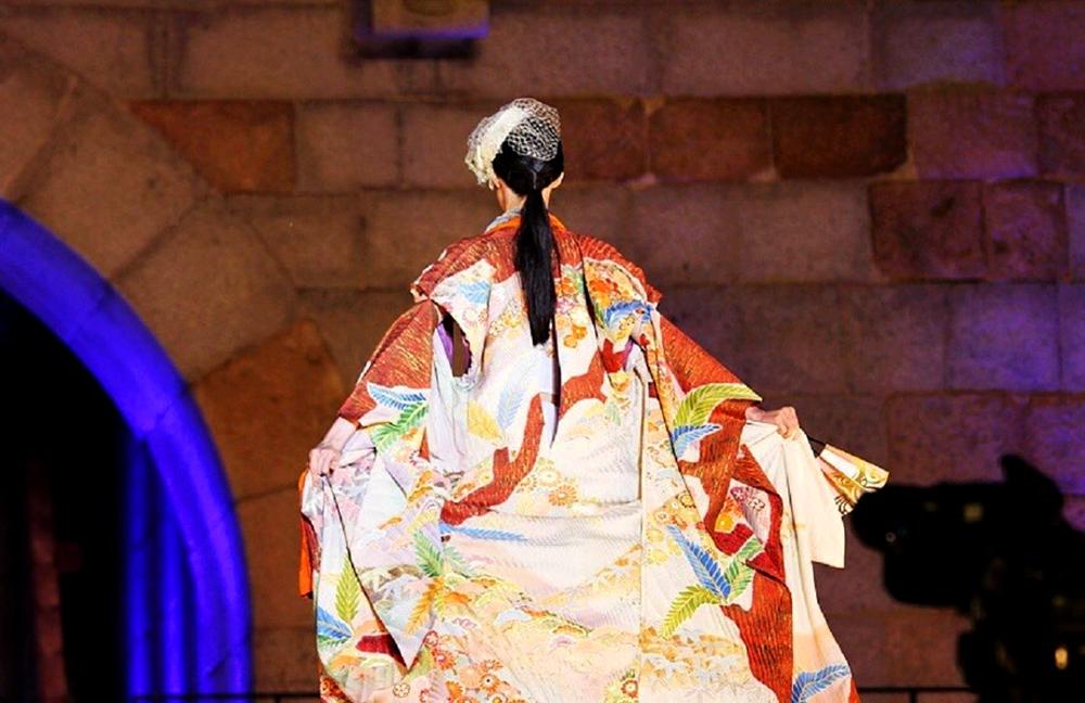 バックスタイルも華麗に表現