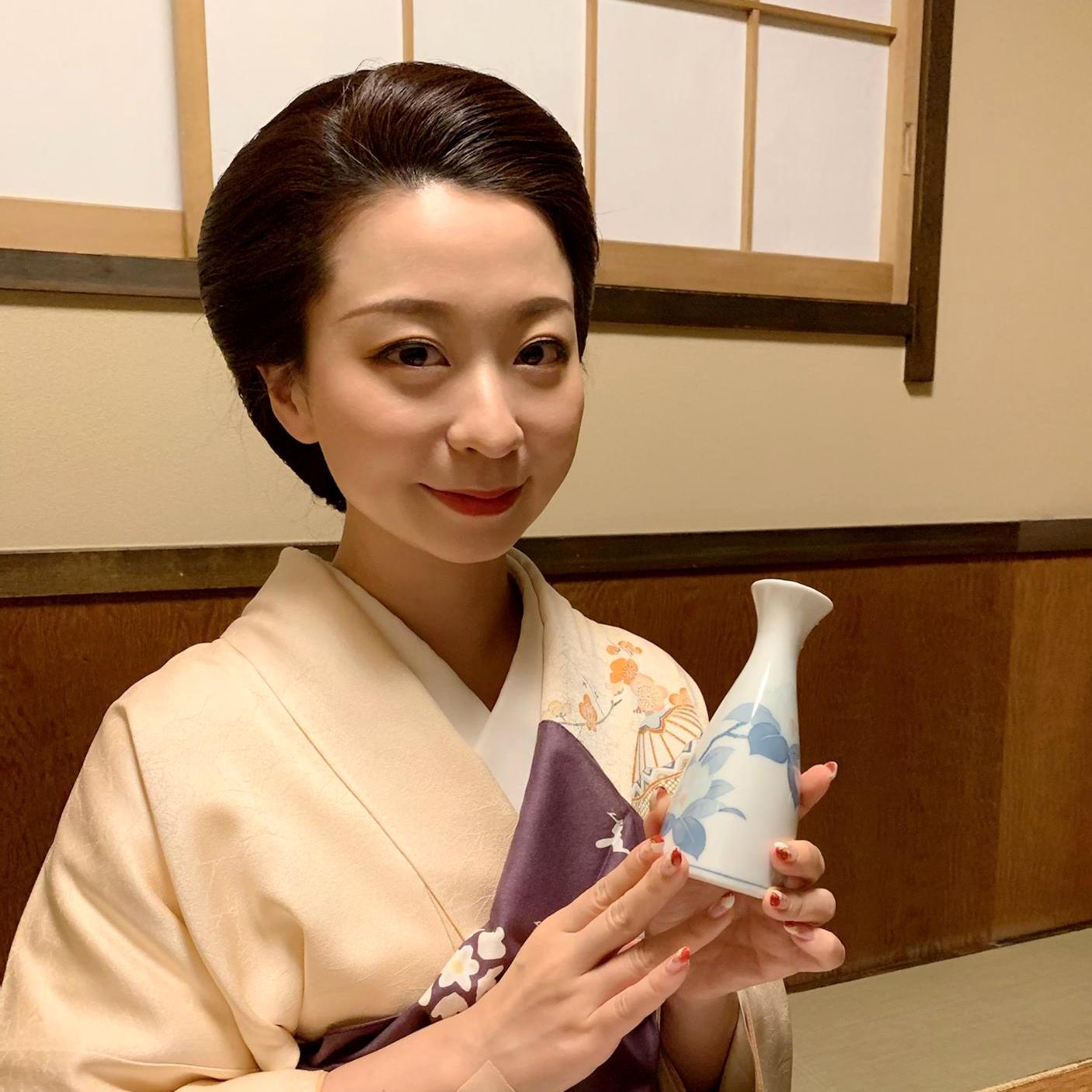 熱燗の「沢の鶴の特選 生酛（きもと）」