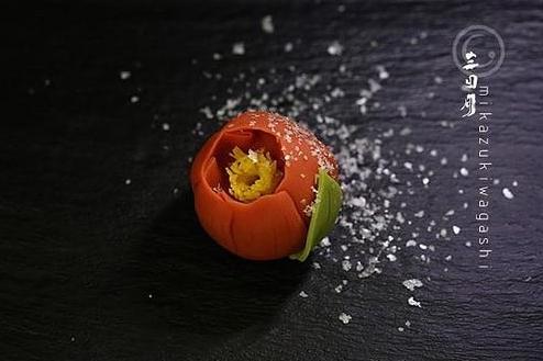 椿の練り切り
