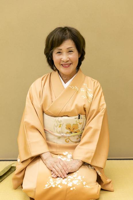 御家流香道講師　堀井暁蓉