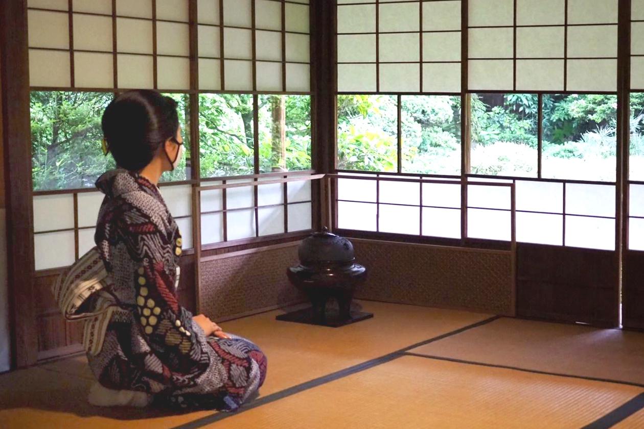 あいにくの雨模様でしたが、雨露に濡れた庭木も美しかったです。