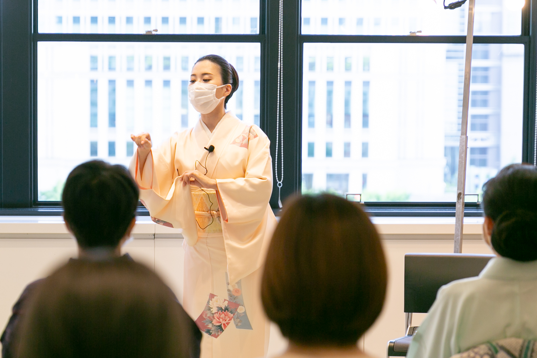 オープニングアクト&トーク「凜と美しく」 日本舞踊家・花柳凜さん 日本最大級きもの展示会2021@東京丸の内KITTE イベントレポート vol.4