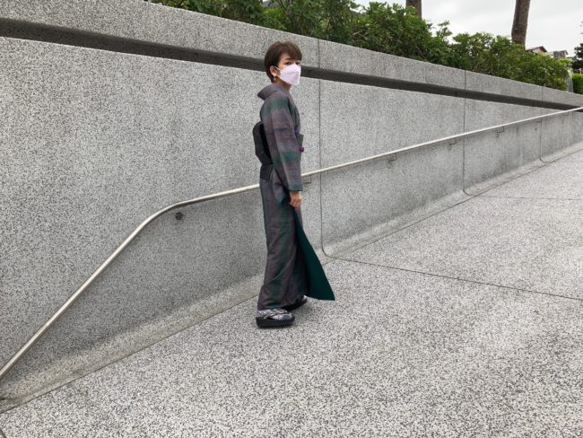 「偽出国」というイベントが大人気です。