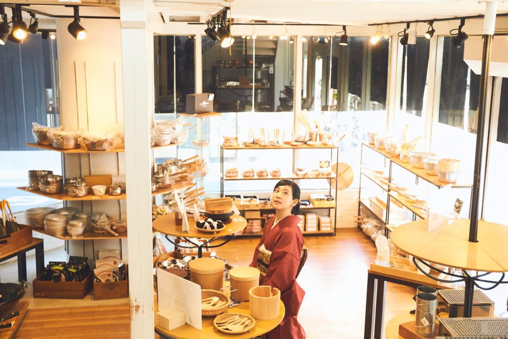 釜浅商店店内