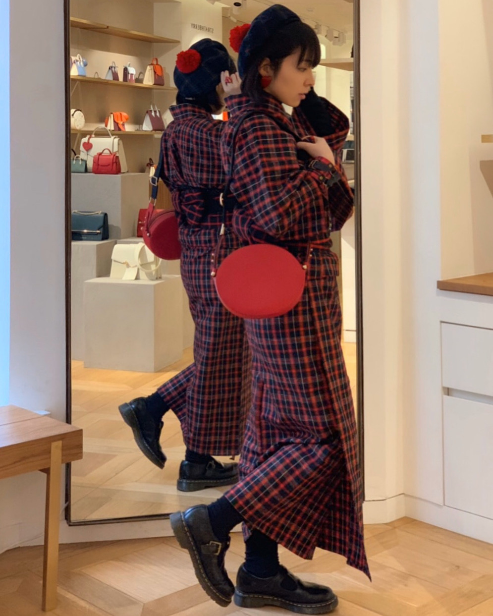 ロンドンの街で和洋折衷を楽しむ川原さん