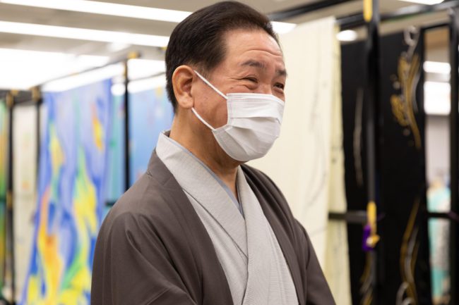 「手しごとならではの京友禅の技術を、世界中の方に知っていただく機会になれば」という竹鼻さん。