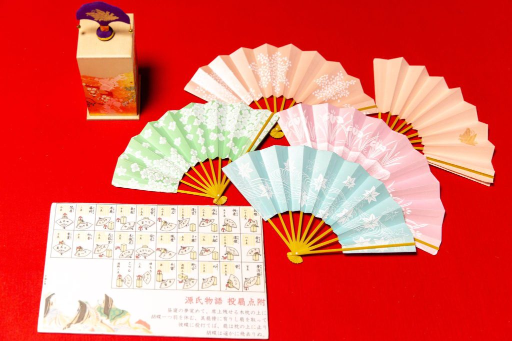 投扇興 とうせんきょう を楽しむ 扇子のギモンを解決 Vol 5 きくちいまがプロに聞くシリーズ 着物 和 京都に関する情報ならきものと