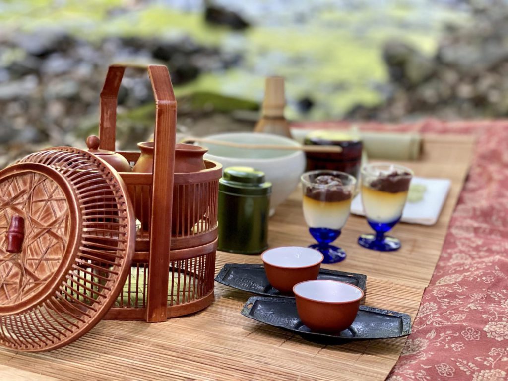 川辺で台湾茶