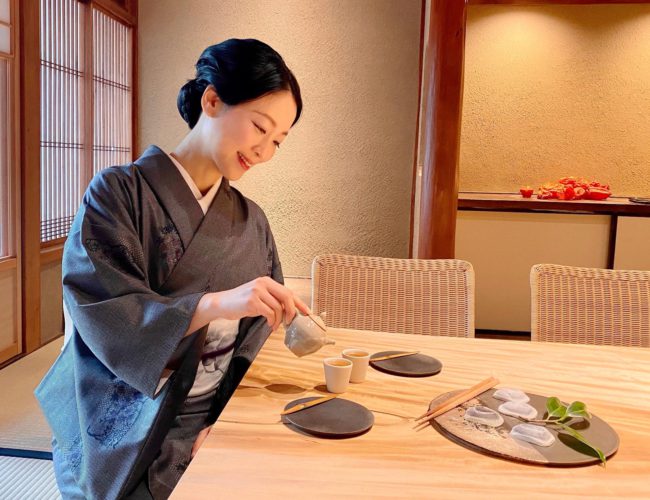 煎茶を淹れる
