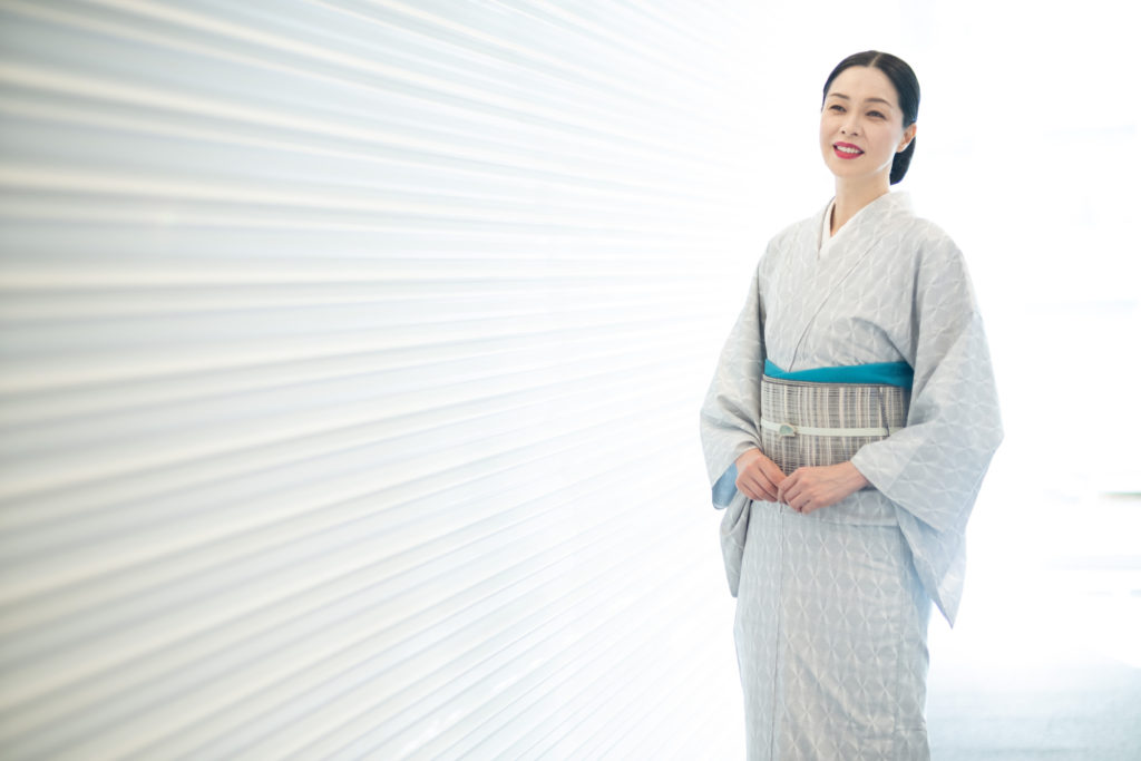 美しい川原亜矢子さん