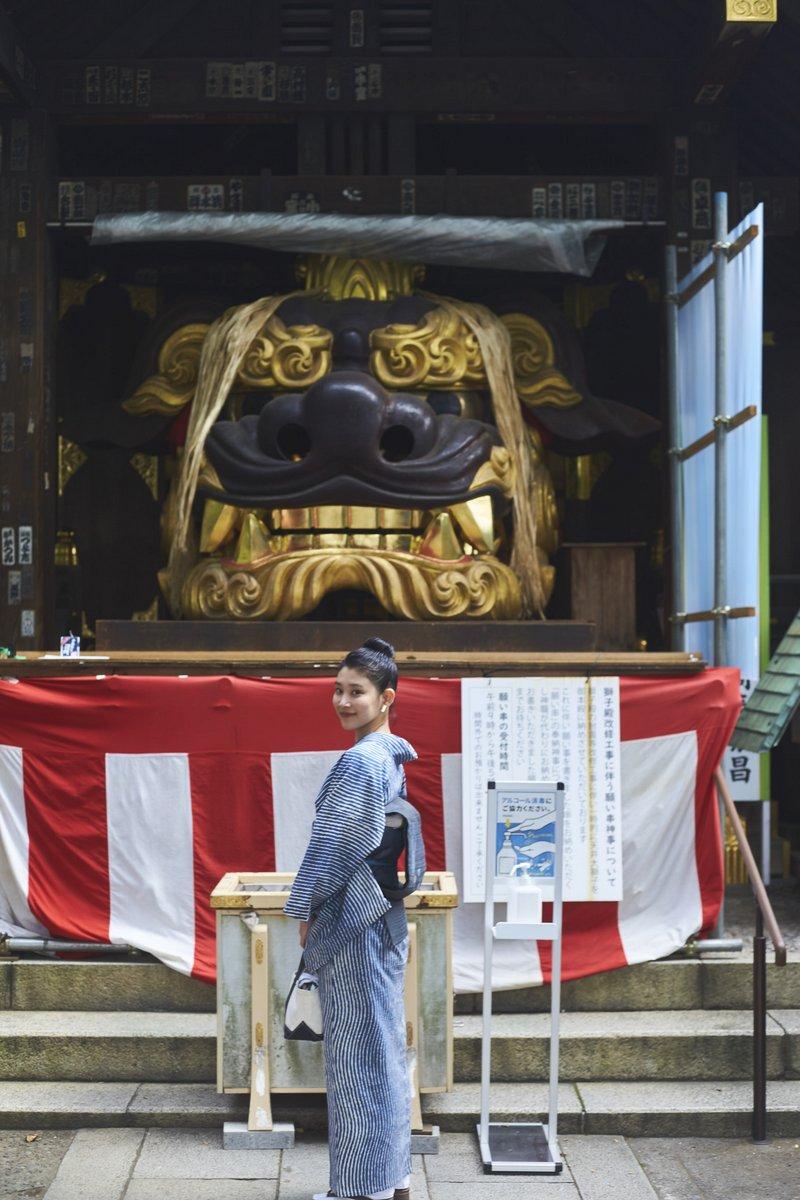 厄除天井大獅子頭