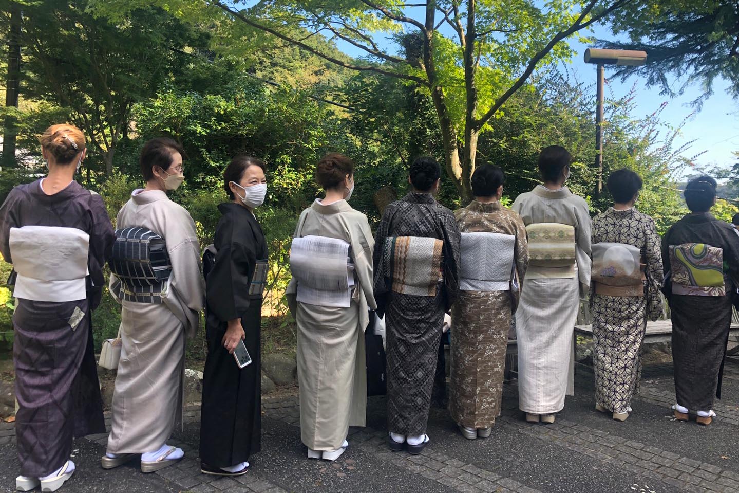 後ろ姿