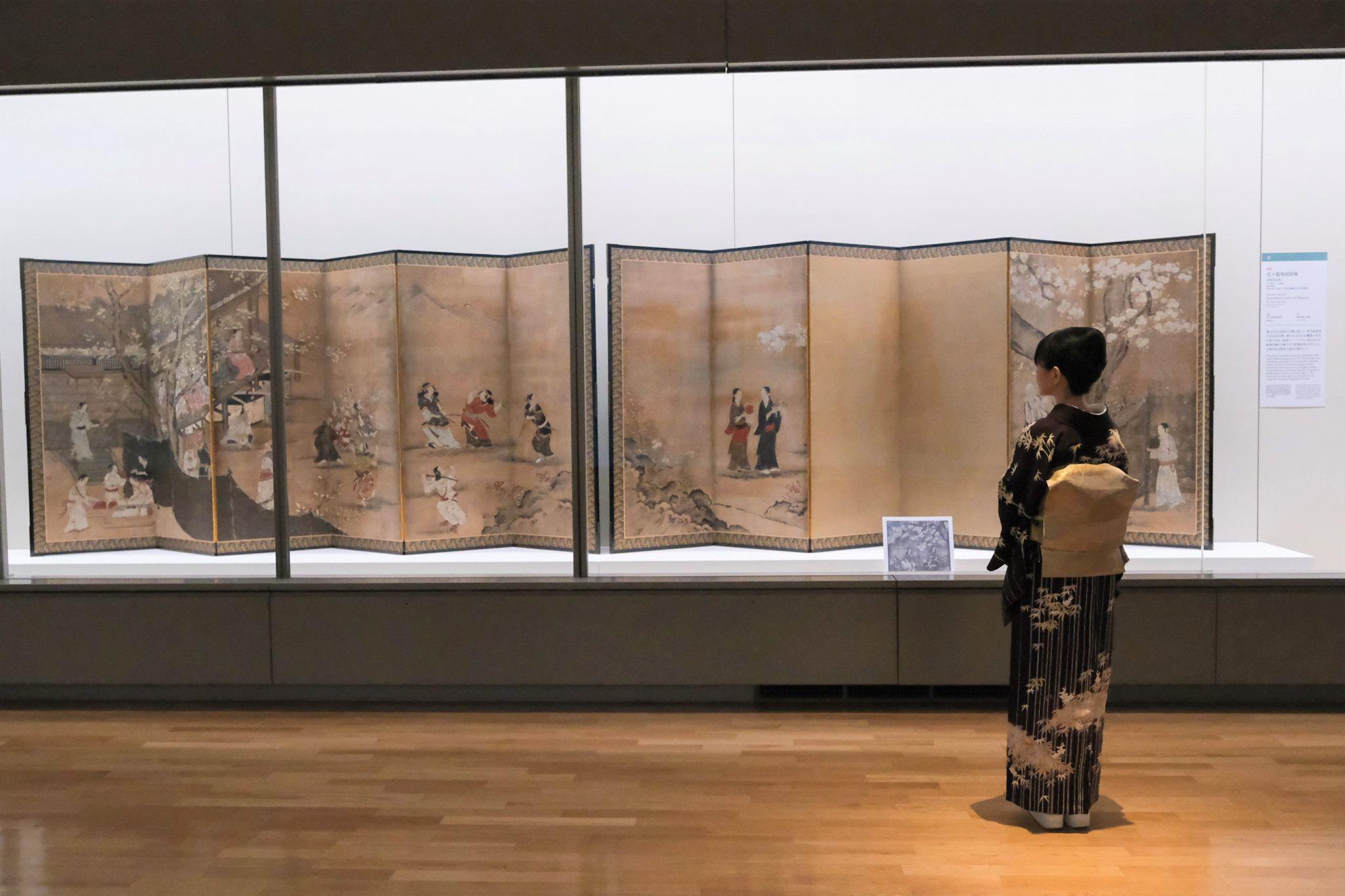 国宝　花下遊楽図屛風　狩野長信筆