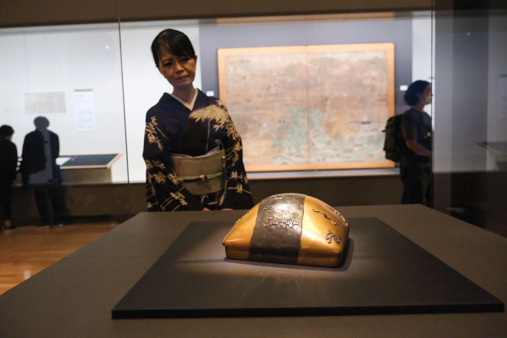 国宝　舟橋蒔絵硯箱　本阿弥光悦作