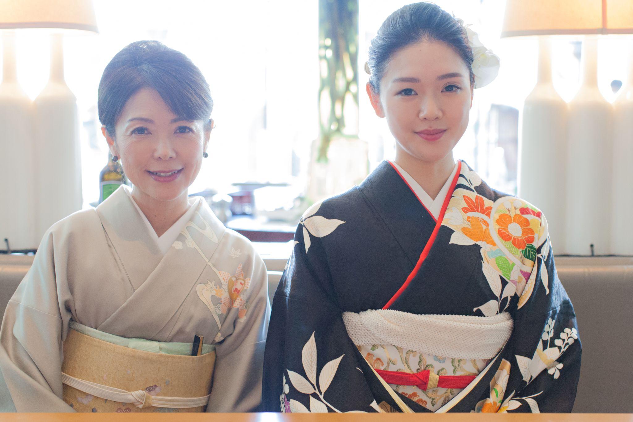 姉妹にしか見えないNさん、Sさん親子