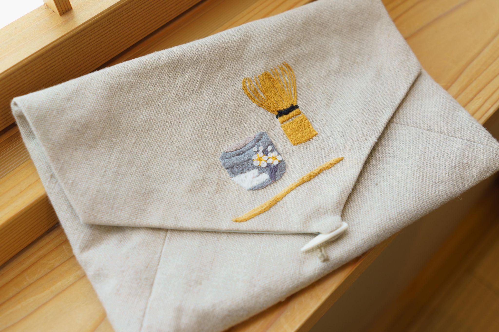 Sさんが刺繍した小物入れ