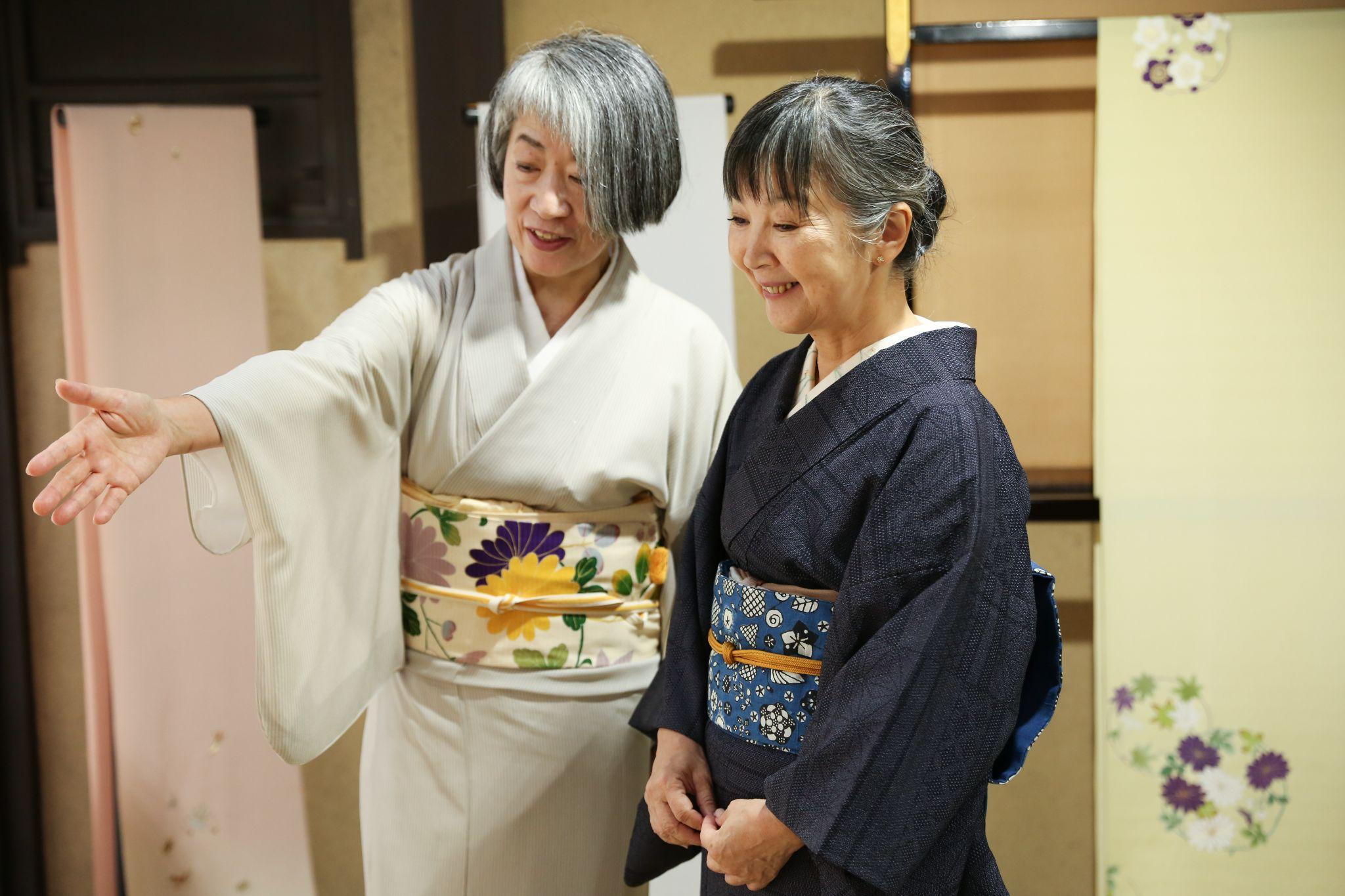 平和屋本店□極上 工芸キモノ野口 訪問着 駒刺繍 蔦の葉文 銀彩