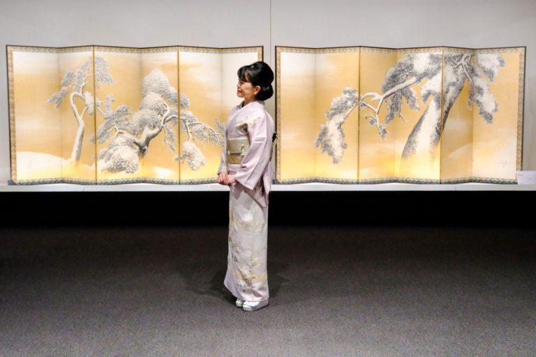 国宝 雪松図と能面×能の意匠』 三井記念美術館 「きもので