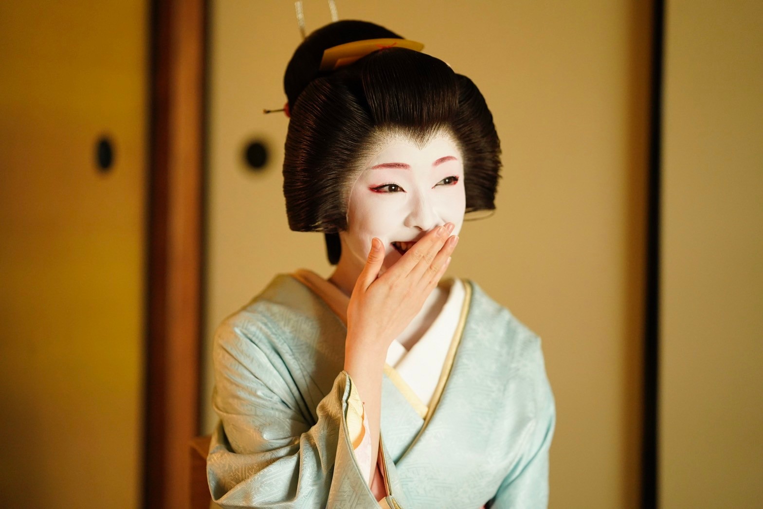 幕末好きの歴女でお三味線の名取 宮川町・とし真菜さん 「令和の芸舞妓図鑑」vol.6