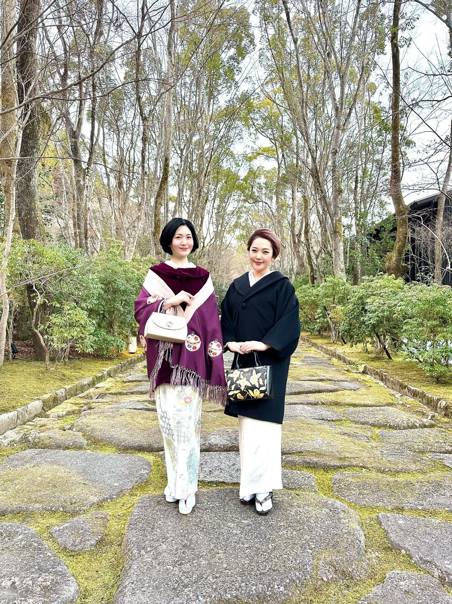 森の中にひっそりと建つはお宿