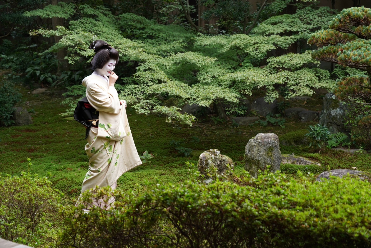 その愛嬌こそが愛される所以 祇園東・雛佑さん 「令和の芸舞妓図鑑」vol.10