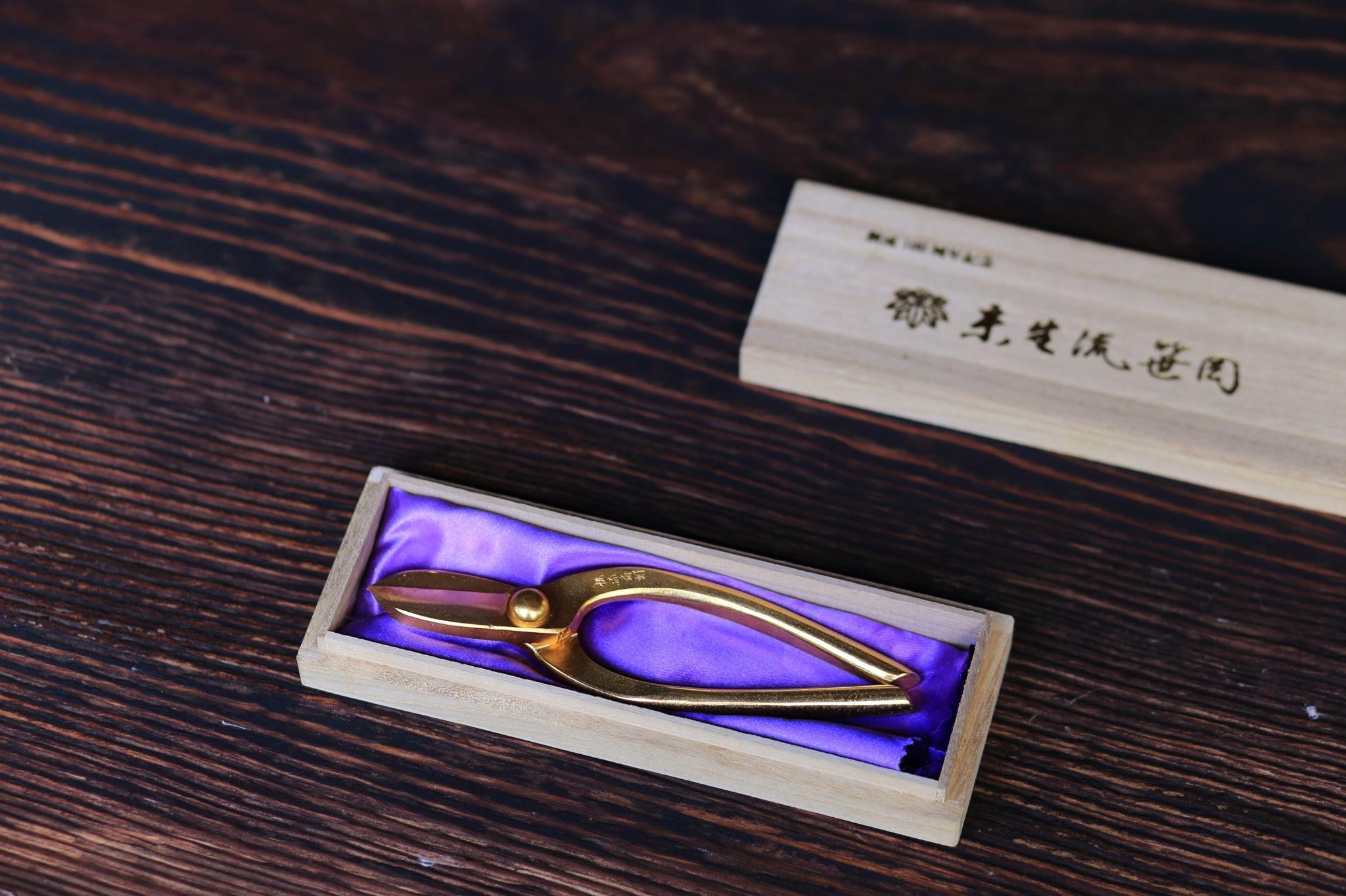 未来への願いを託した花鋏。 未生流笹岡家元 笹岡隆甫さんの愛用品