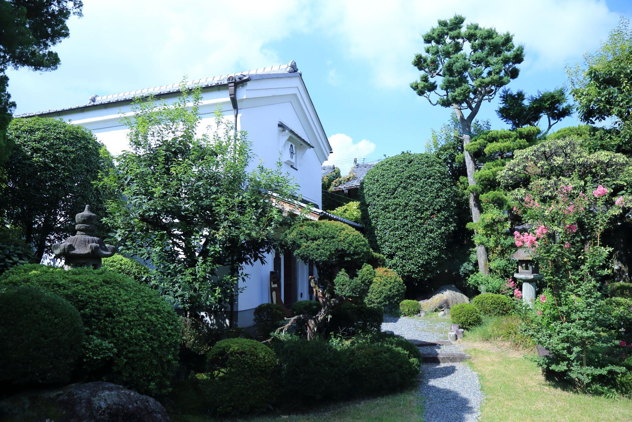 笹岡桃流斎　青磁花瓶 美しい色と形！希少！ 笹岡桃流斎 青磁花瓶 美しい色と形！希少！