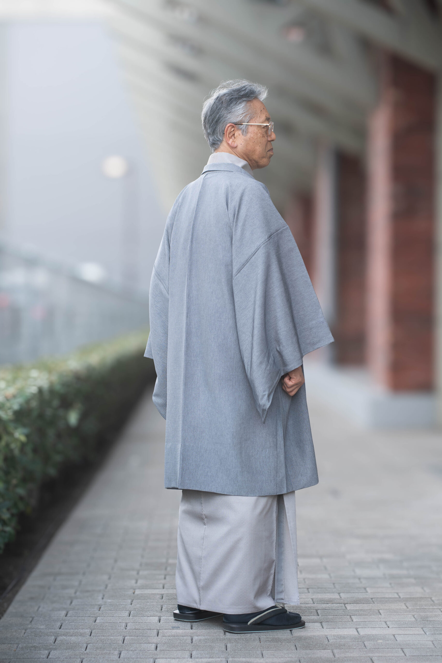 後ろ姿