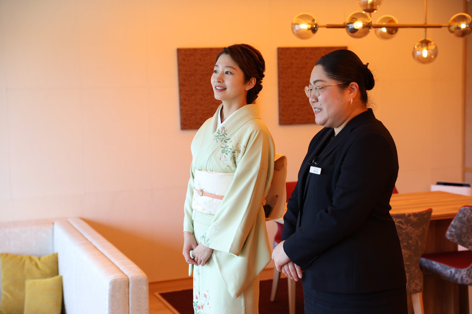 207号室から鴨川を眺める紗月さん