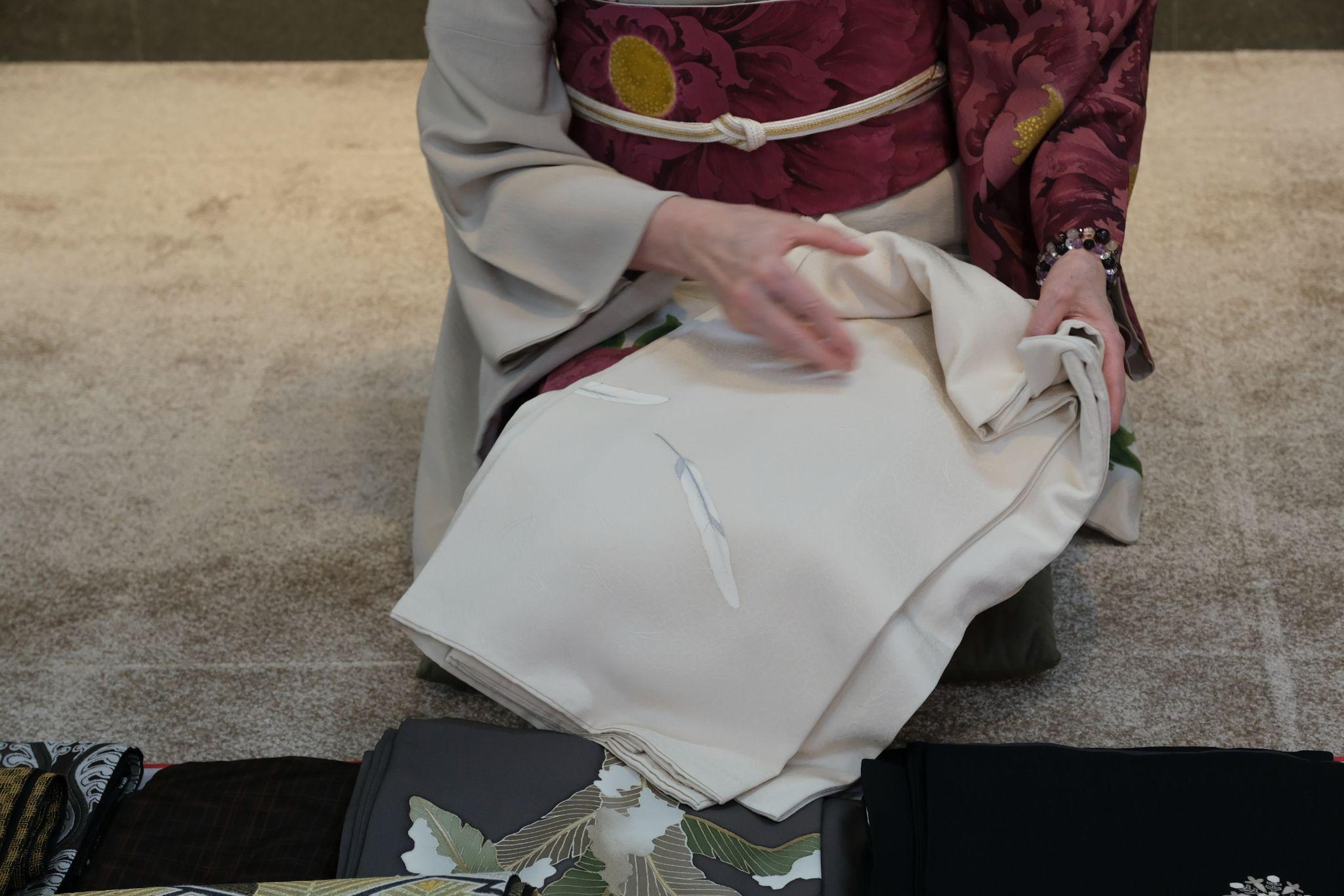 『神の鳥』に合わせて作った着物