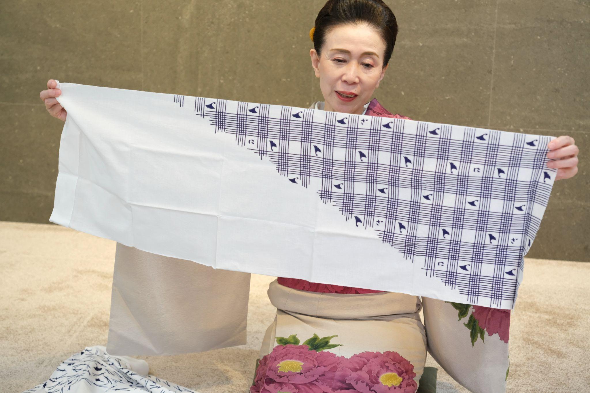 同じイチョウで、片岡仁左衛門さんのはこちら。平仮名で「に」「ざ」と入っている