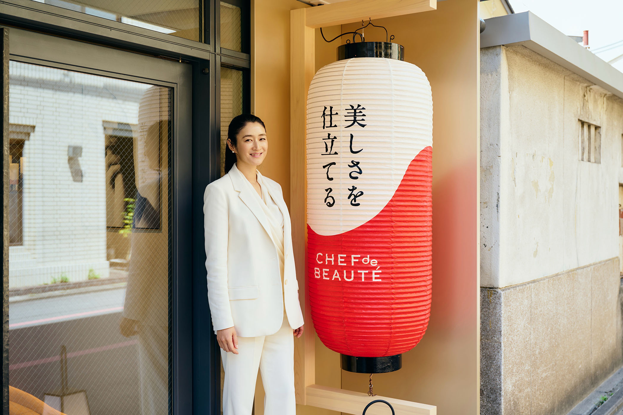 店舗前にて