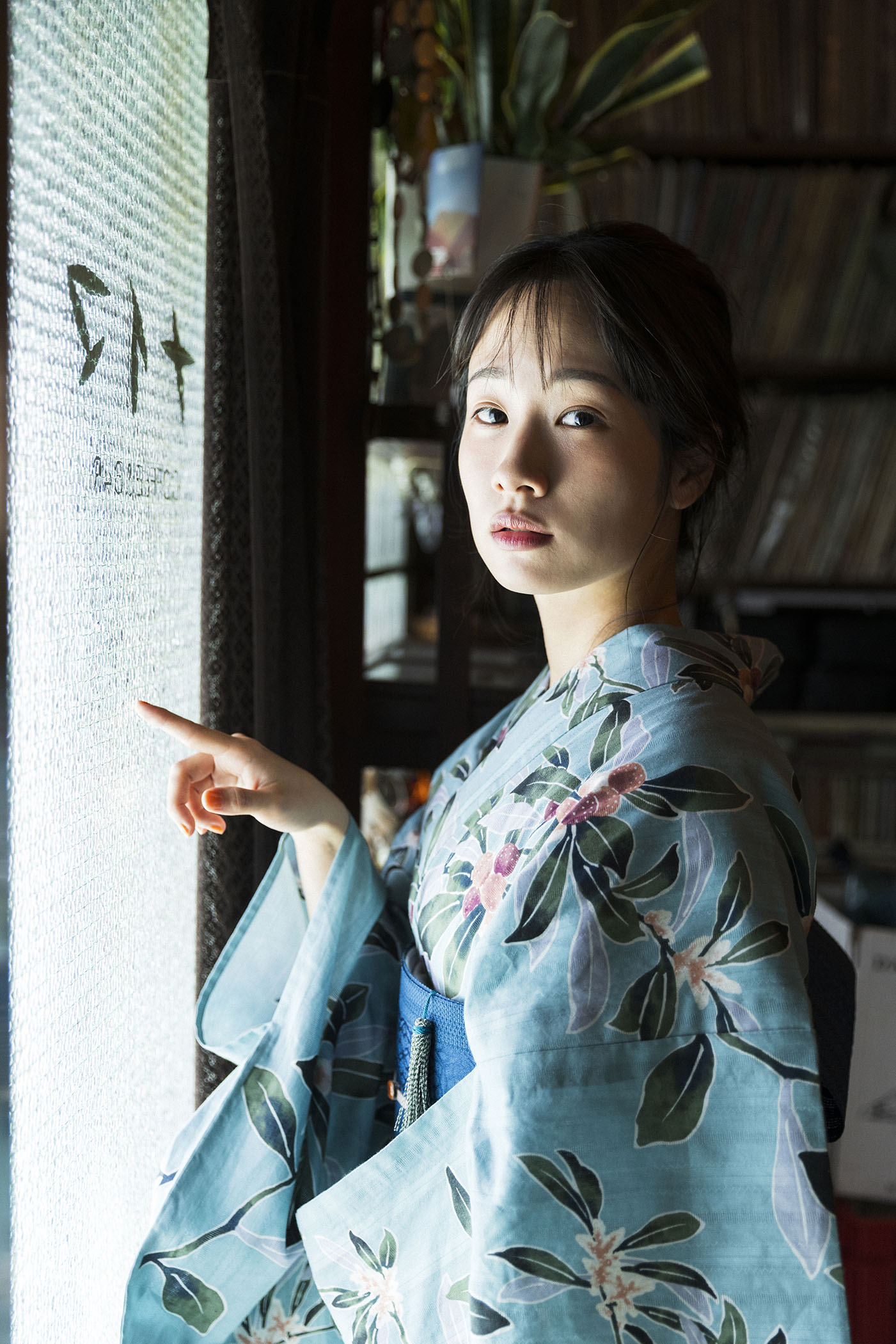藤間爽子がまとう、日常を彩る浴衣81